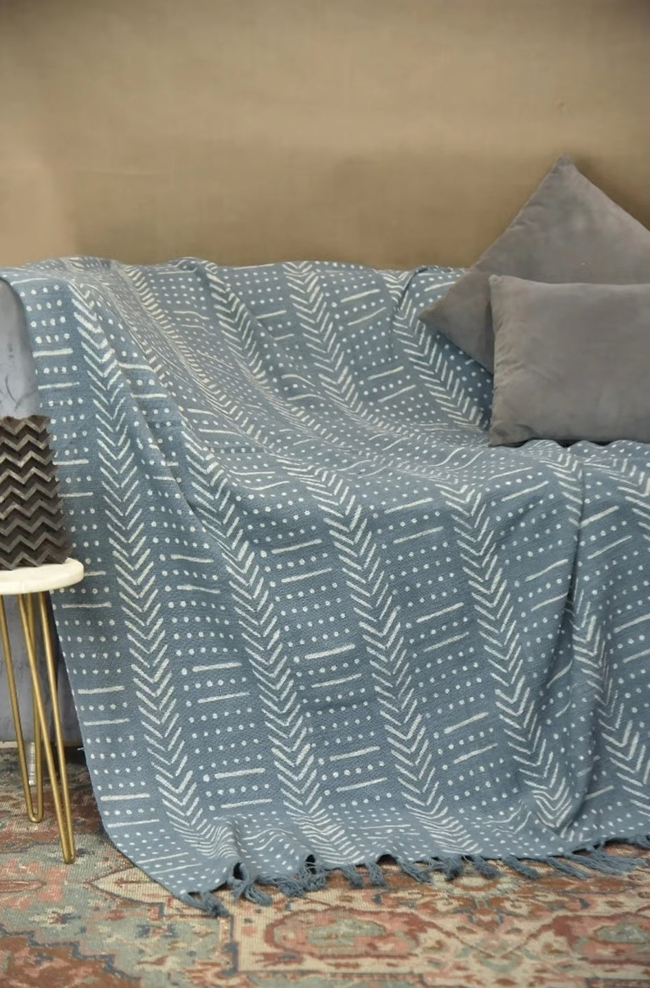 Grey Geometric Patterned shawl